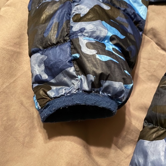 Eddie Bauer Lightweight Puffer Jacket - Picture 3 of 11